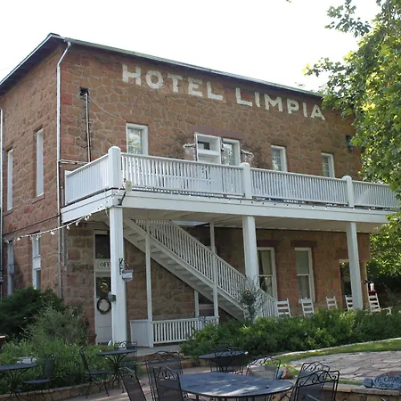The Hotel Limpia-3