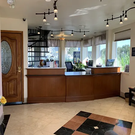 Airport Inn-3