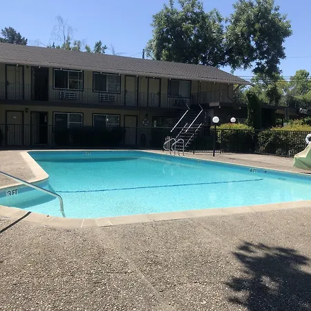 Hillside Inn-3
