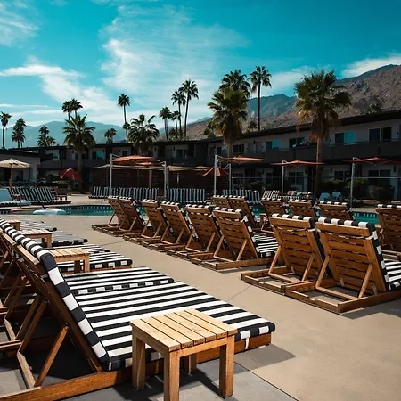 V Capri Palm Springs, A Dolce By Wyndham-3