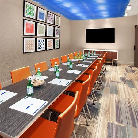Holiday Inn Express & Suites - Sterling Heights-Detroit Area By Ihg-3