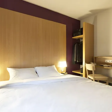 B&B Hotel Marseille Les Ports-3