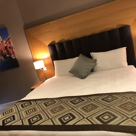 Ramada Hotel & Suites By Wyndham Kusadasi-2