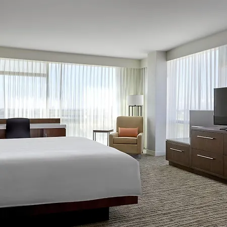 Calgary Airport Marriott In-Terminal Hotel-3