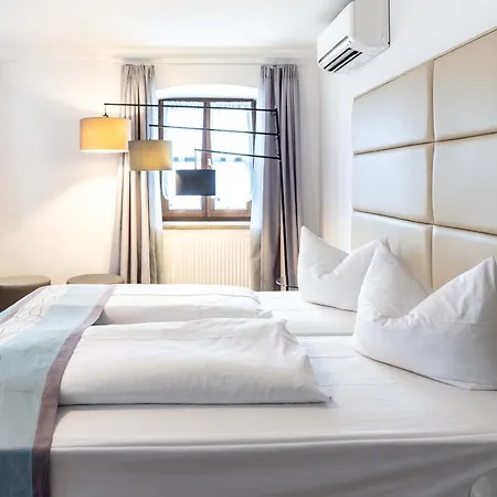 Hotel Wandinger Hof-2
