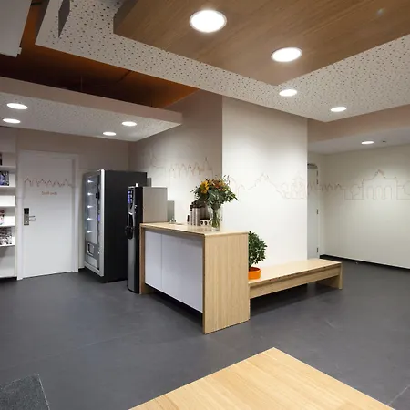Easyhotel Brussels City Centre-3