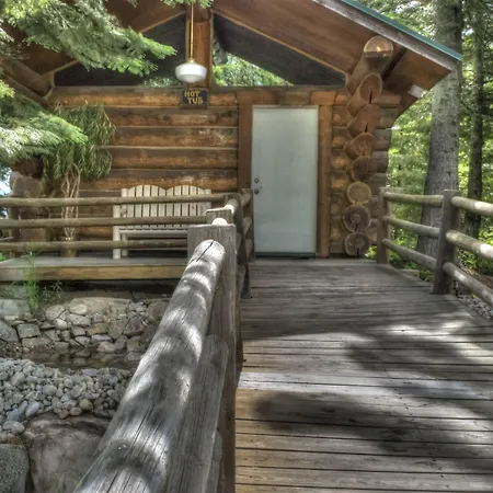 Log Inn Bonners Ferry-3