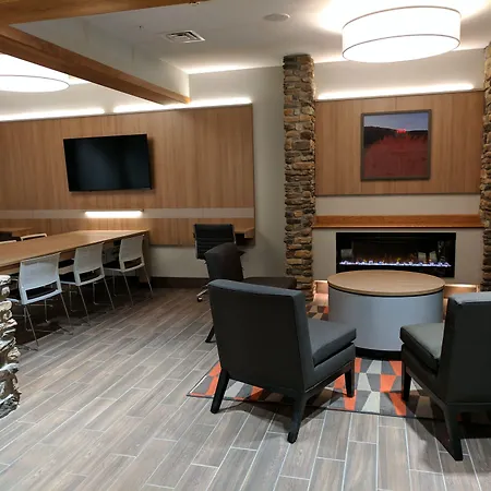 Microtel Inn & Suites By Wyndham Clarion-2