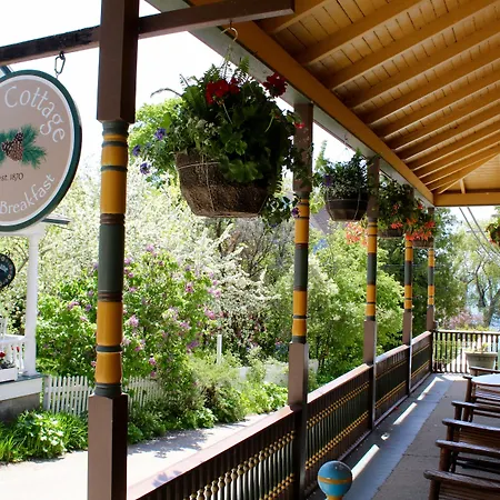 Pine Cottage Bed & Breakfast-2