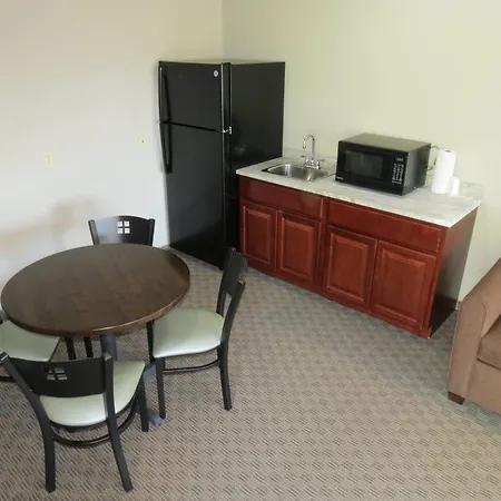Edgewater Hotel And Suites-2