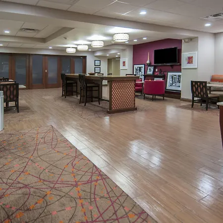 Hampton Inn Opelousas-3