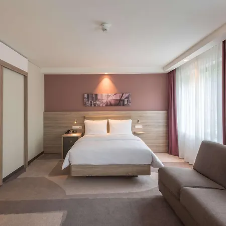 Hampton By Hilton Frankfurt City Centre East-3