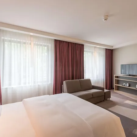 Hampton By Hilton Frankfurt City Centre East-2