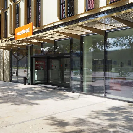 easyHotel Barcelona Fira-3