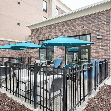Hampton Inn & Suites - Allen Park-3