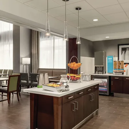 Hampton Inn Brooklyn Park-2