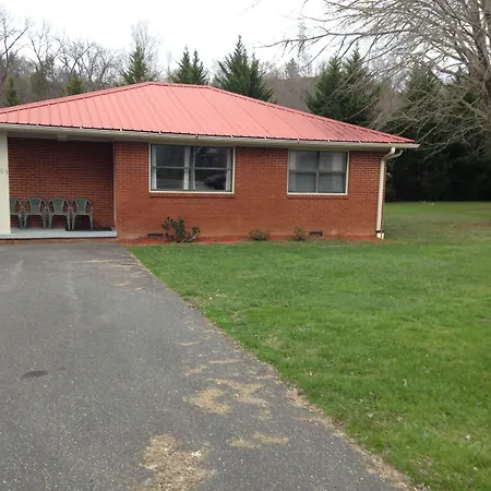 Phillips Historic Motel & Cottages-2