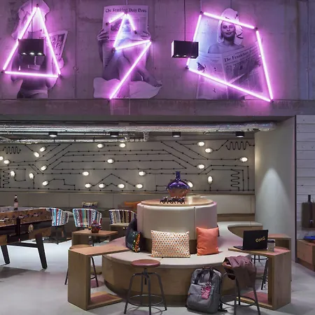 Moxy Frankfurt City Center-2