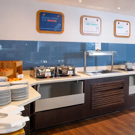 Holiday Inn Express London - Wandsworth By Ihg-2