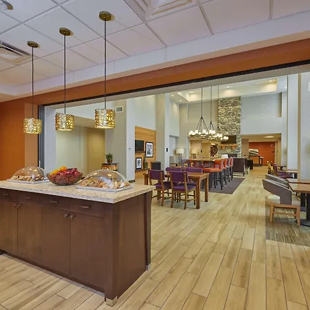 Hampton Inn & Suites Roseburg-3
