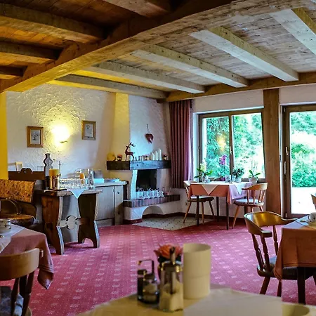 Hotel Garni Zugspitz-3