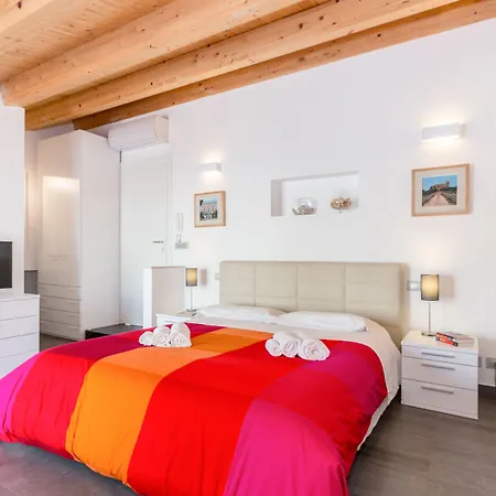 B&B Bianco E Blu-3