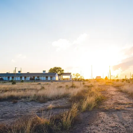 Riata Inn - Marfa-2