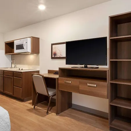 Woodspring Suites Quantico-3