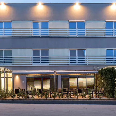 Hotel Mondo-2