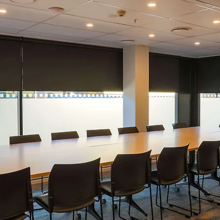 Ramada By Wyndham Wellington Taranaki Street-3