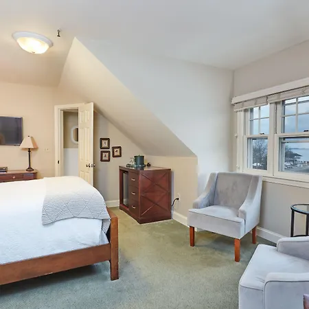 The Inn At Longshore-2