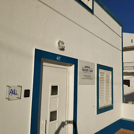 Sleep & Go Faro Airport Guest House-3