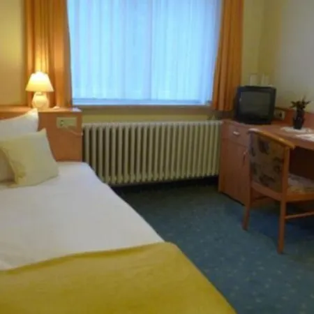 Hotel Garni am Schlosspark-3