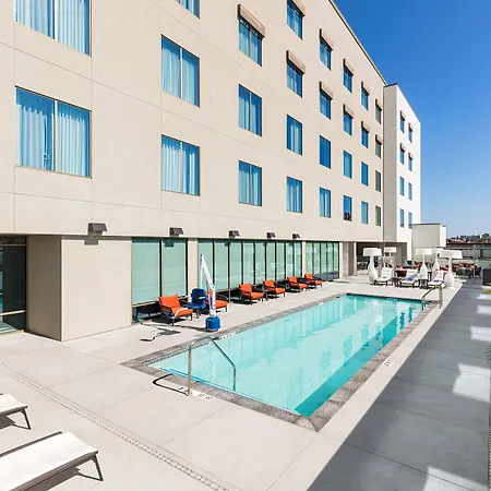 Courtyard By Marriott Los Angeles Monterey Park-3
