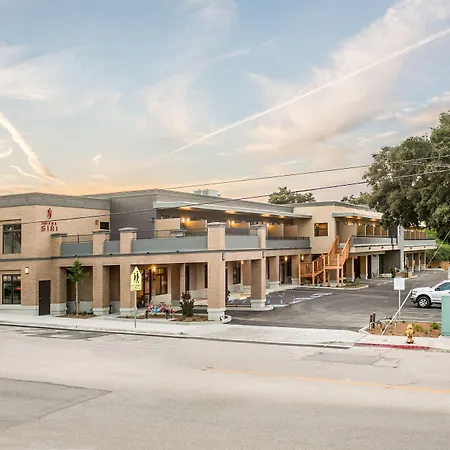 Hotel Siri Downtown - Paso Robles-3