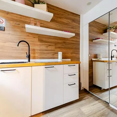 Moderna Apartments - Charme & Relax In Centro - Free Parking-3