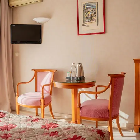 Logis Hotel Diana-3