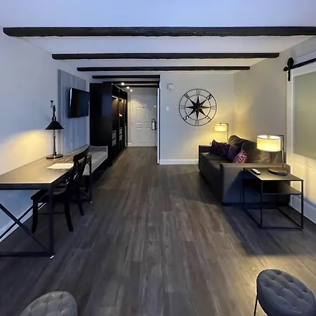The Century House Latham - North Albany, An Ascend Collection Hotel-2