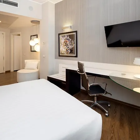 Holiday Inn Genoa City By Ihg-2