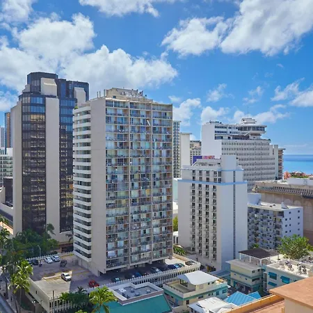 Courtyard By Marriott Waikiki Beach-2