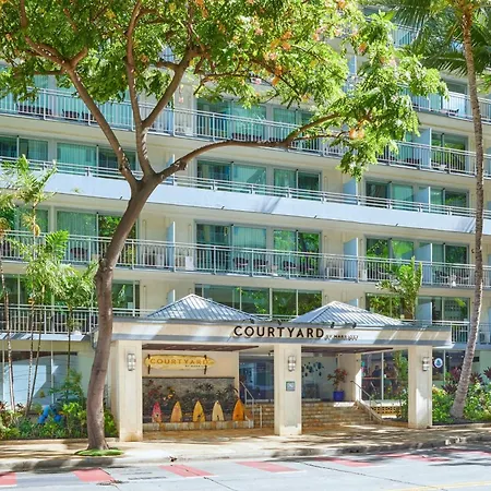 Courtyard By Marriott Waikiki Beach-3