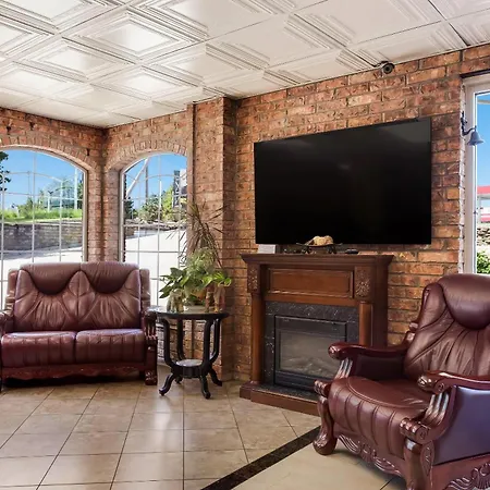 Rodeway Inn Branson, Brick House-2
