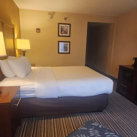 Best Western Chocolate Inn At The Park-2