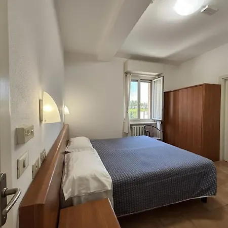 Hotel Serena-3