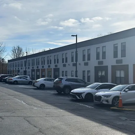 Red Roof Inn & Suites Middleborough-2