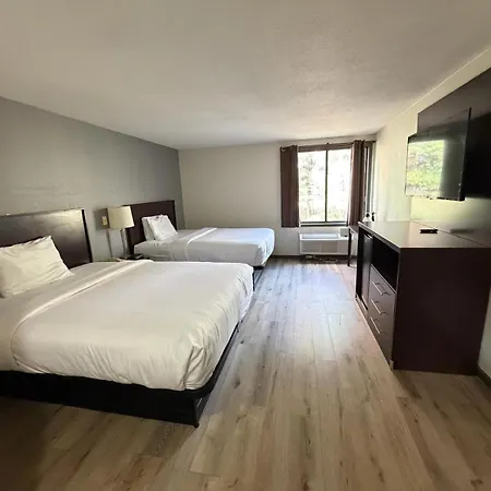 Ramada By Wyndham Stevens Point-3