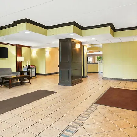 Comfort Inn Lehigh Valley West-2