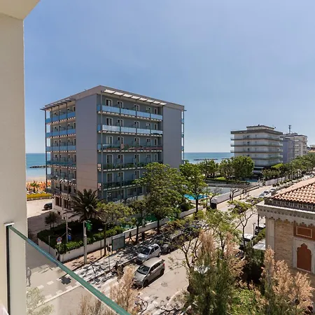 Amadei Hotel Promenade-2