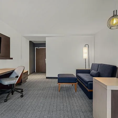 Courtyard By Marriott Oxford-2