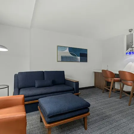 Courtyard By Marriott Oxford-3